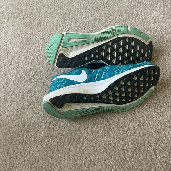 Nike Running Shoes - Picture 5 of 5